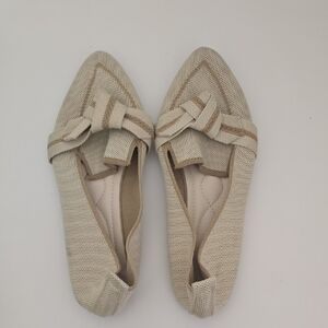 Elegant Cream Women's Loafers